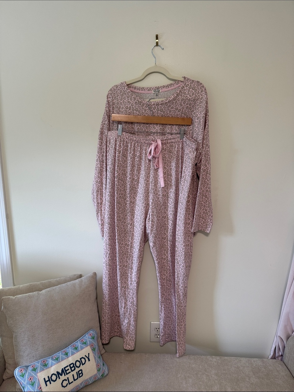 NWOT Cozy Zoe by Pj Salvage Soft Pink Leopard Pajama Set